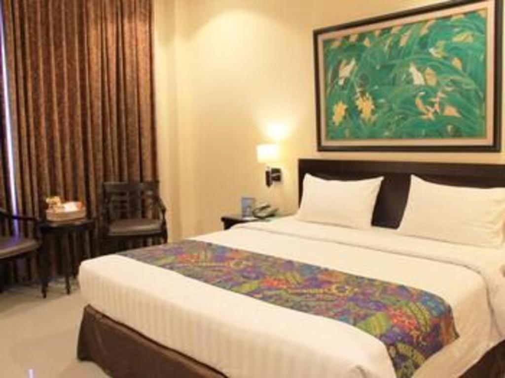 Narita Classic Hotel Surabaya Esterno foto